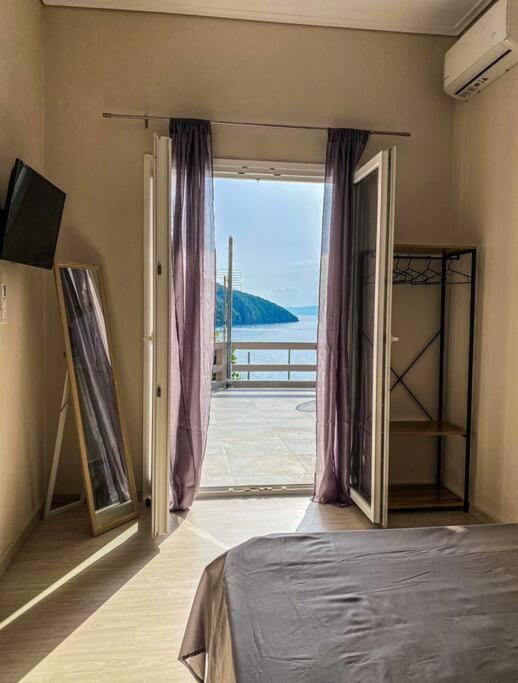 Poseidon'S Bayview Apartment Kitriai Exterior photo